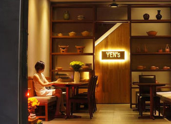 Yen's Hotel