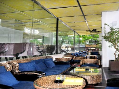 Hotel A & Em - 280 Le Thanh Ton
