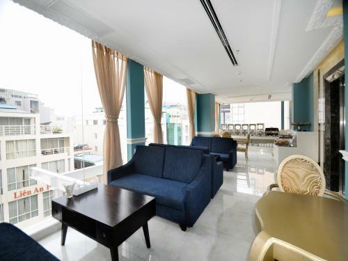 Hotel A & Em - 280 Le Thanh Ton