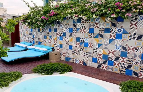 Hotel A & Em - 280 Le Thanh Ton