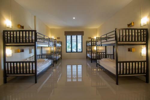 Koh Jum Hostel