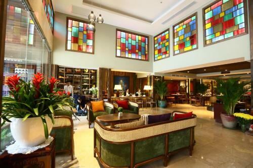 Au Lac Hotel