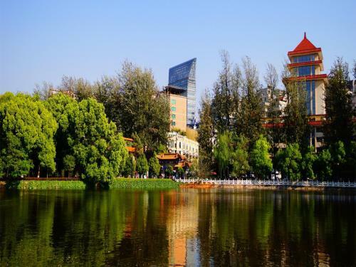 Fairyland Hotel Kunming East Railway Station