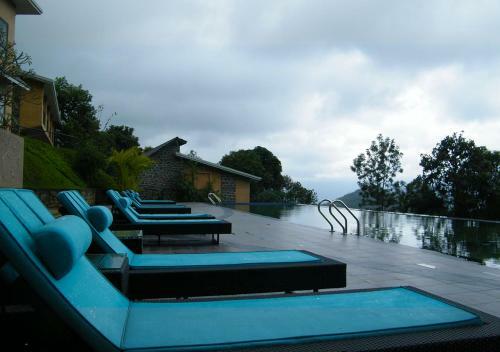 Hotel Poetree Sarovar Portico, Thekkady