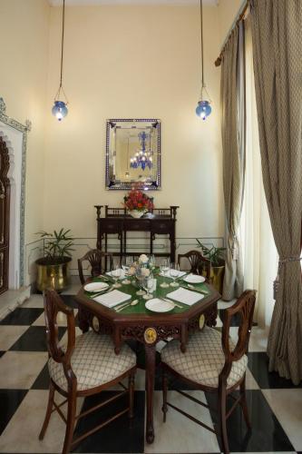 Hotel Shiv Niwas Palace - Grand Heritage
