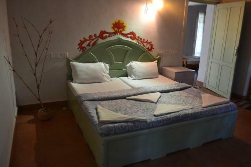 Shiva Garden Home Stay