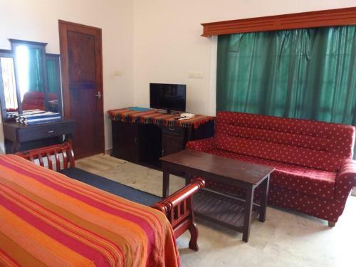 Hotel Hill View Beach Resort