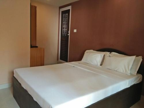 Hotel Black Beach Resort