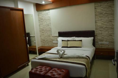 Hotel Diamonds Pearl
