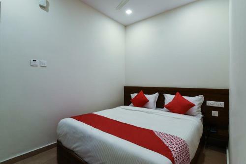 Hotel Blue Moon