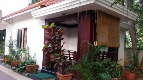 Hotel Raja Park Beach Resort