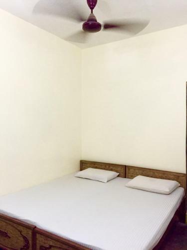 Hostal Shanti Guest House Manikarnika Ghat