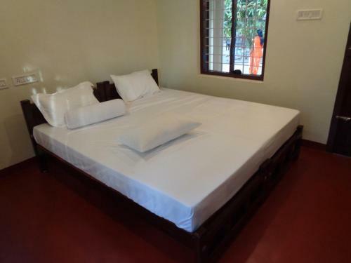 Bed & Breakfast Angels' Homestay Marari