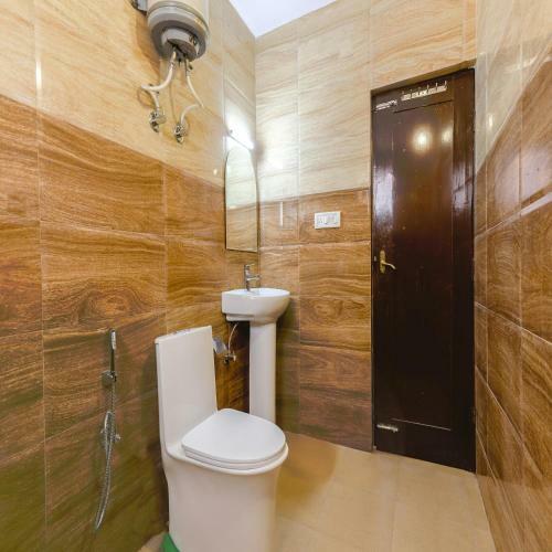 Bed & Breakfast New Varuni House