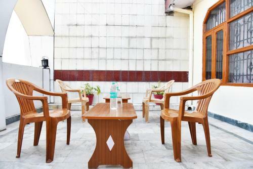 Hostal Surbhi Guest House