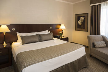 Lord Elgin Hotel