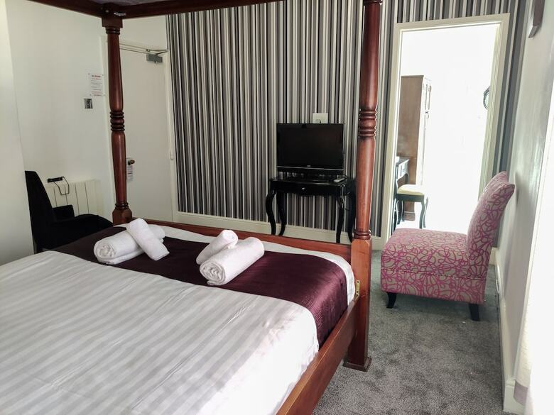 Wentworth House Hotel