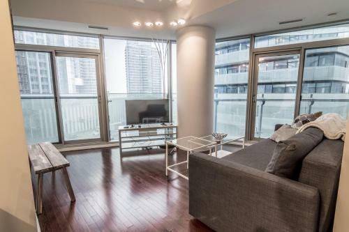 Apartamento Aoc Suites - Two Bedroom Condo - City/cn Tower View