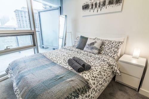 Apartamento Aoc Suites - Two Bedroom Condo - City/cn Tower View