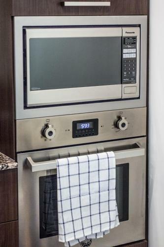 Apartamento Aoc Suites - Two Bedroom Condo - City/cn Tower View