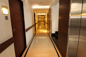 Hotel Oyo Premium Andheri East Seepz