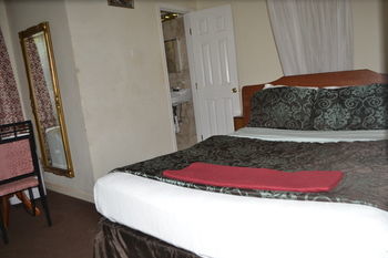 Executive Airport Hotel