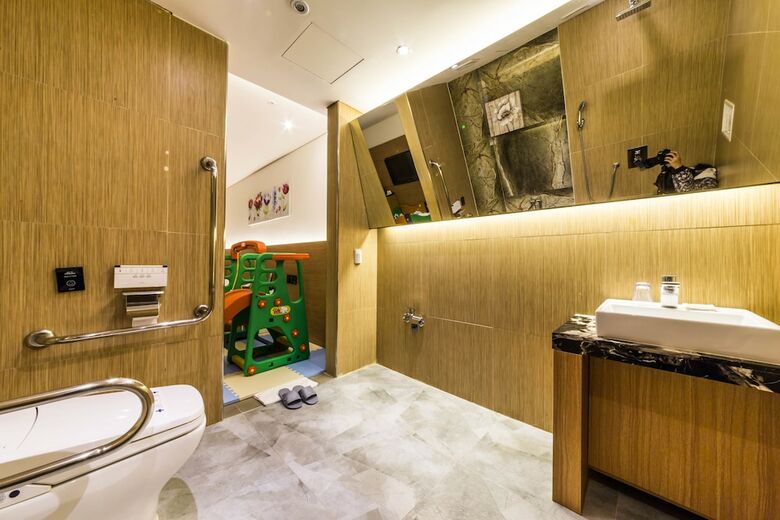Guwol Hotel