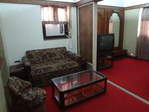Hostal Hotel Happy Home