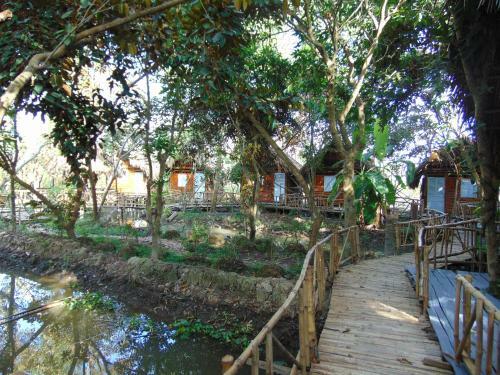 Hotel Maivien Orchard Resort