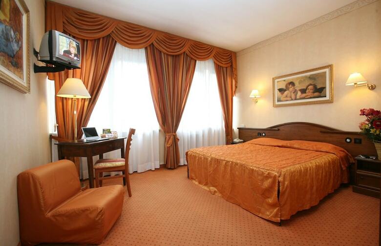 Cristallo Hotel