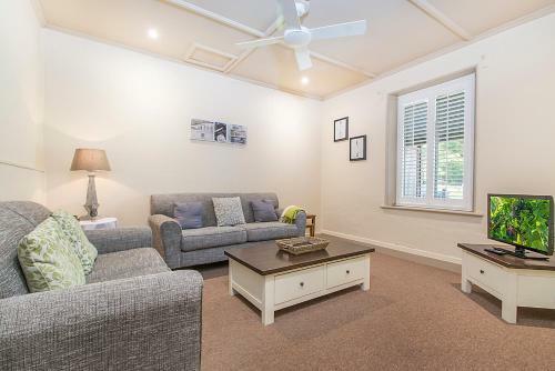 Villa Stoneleigh Cottage Bed And Breakfast