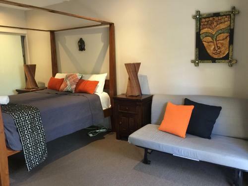 The Bali Hut On Water Central