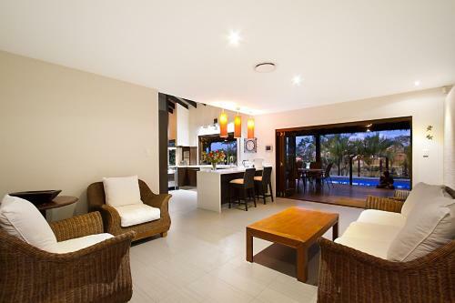The Bali Hut On Water Central