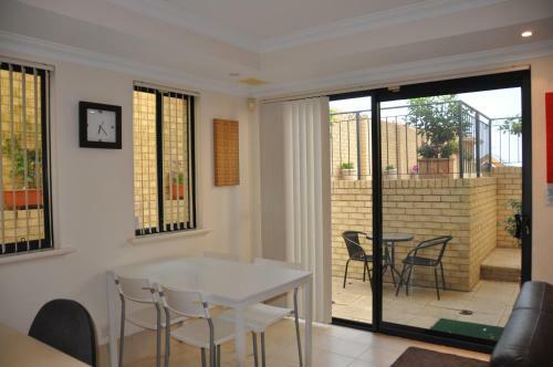 Apartamentos Alfred Cove Short Stay