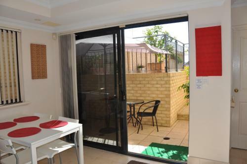 Apartamentos Alfred Cove Short Stay