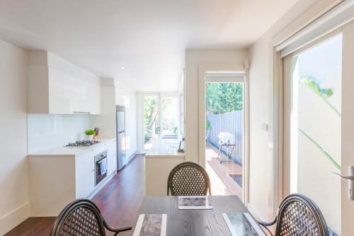 Boutique Stays - South Yarra Lane