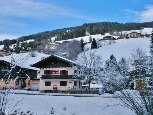 Furnished Chalet In Saalbach-hinterglemm With Sauna