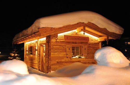 Ski In Ski Out Hotel Unterellmau