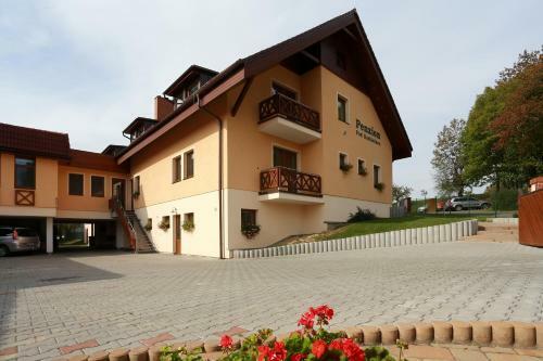 Hostal Wellness Penzion Pod Rozhlednou