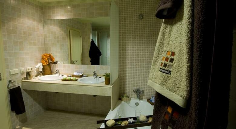 Hotel Holiday World Resort