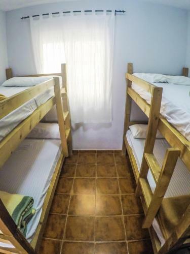 Centro De Ocio Al�a Bungalows Camping Rafting Benamej�