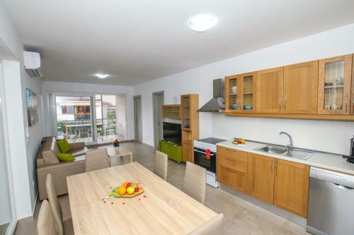 Apartment In Funtana With Three-bedrooms 1