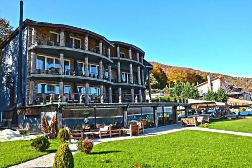 Hotel Golden Place