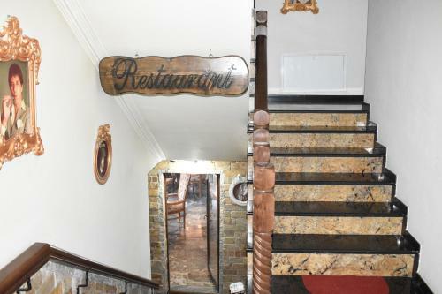 Hotel Golden Place