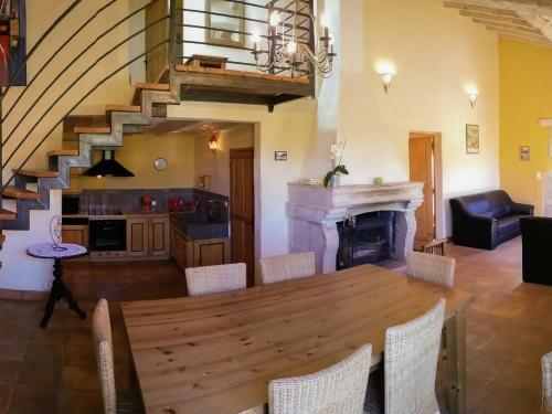 Villa - Fraiss�-des-corbi�res