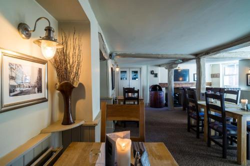Posada Greyhound Inn Wilton