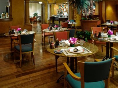 Hotel Peninsula Manila