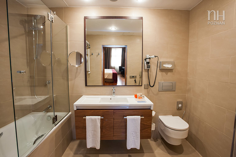 Hotel NH Poznan