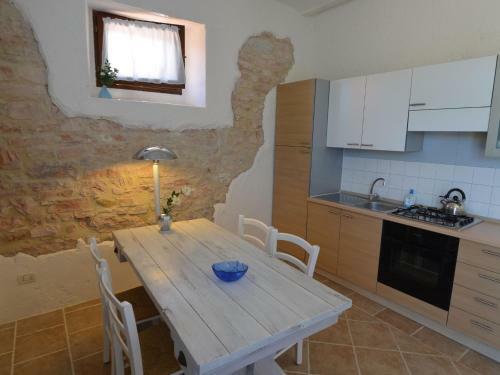 Mountain View Apartment In Pergola With Pool