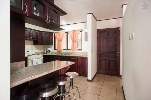 Private Room In Santa Ana Downtown